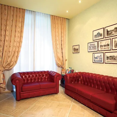 Dina Hotel Řím