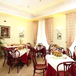 Hotel Dina