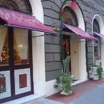 Hotel Dina