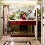 Dina Hotel 3*