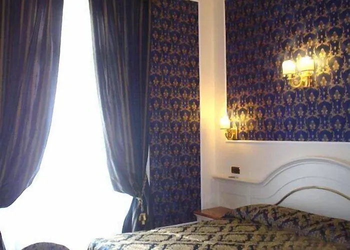 Hotel Dina 3*