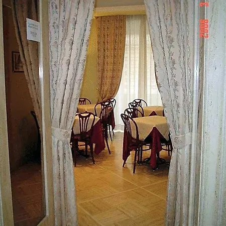 Dina Hotel Rome