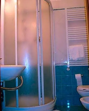 Dina 3*