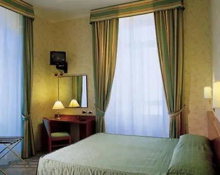 دينا 3* روما