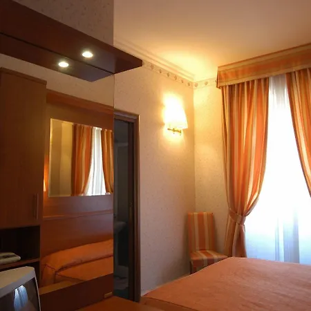 Dina Hotel Rome
