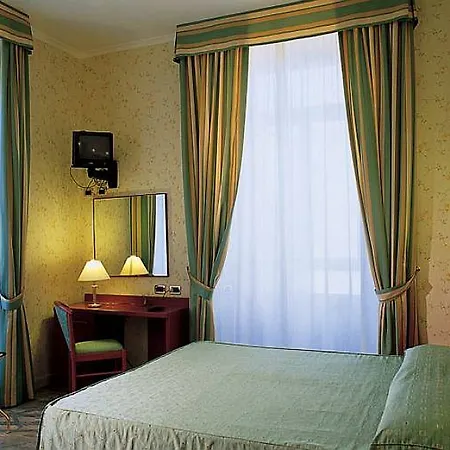 Dina 3* Rome