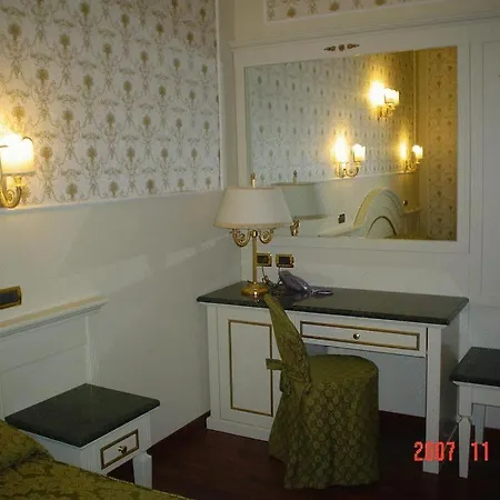 Dina 3* Rome